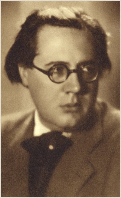 Portræt af Andres Segovia (s/h-foto) af Spanish Photographer