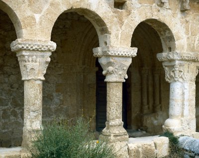 Atriets arkader, St. Michael-kirken, San Esteban de Gormaz, Spanien, arkitektur fra det 11.-12. århundrede (foto) af Spanish School