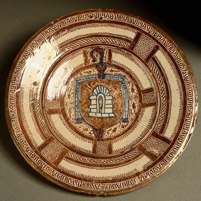 Blazon af klostret Poblet, cistercienserkloster i Catalonien. Keramisk plade produceret nær Valencia, Spanien. Firenze fra det 16. århundrede, Museo Nazionale del Bargello af Spanish School