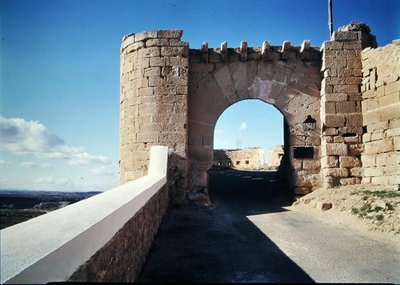 Kreneleret port til slottet af Spanish School