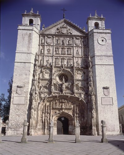 Vestfacade af San Pablo-kirken, bygget fra det 15.-17. århundrede af Spanish School