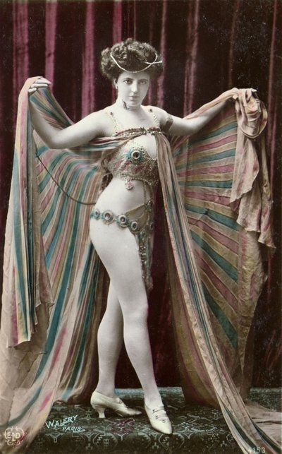 Postkort, der forestiller en orientalsk danser (farvet foto) af Stanislaus Walery