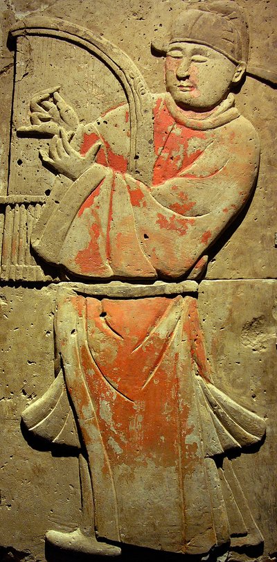 Stel, der forestiller en musiker (terracotta) af Tang Dynasty Chinese School