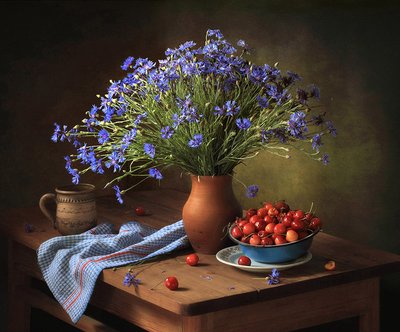 Sommerblomster og kirsebær af Tatyana Skorokhod