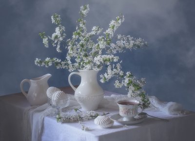 White Blooms – Te-tid af Tatyana Skorokhod