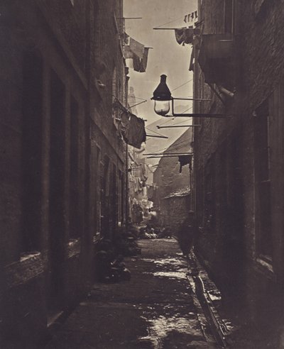 Close, No. 80 High Street. af Thomas Annan