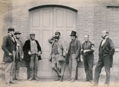 Personale ved Holkham Hall, Norfolk, ca. 1863 (albumin print) af Thomas Harcourt Powell