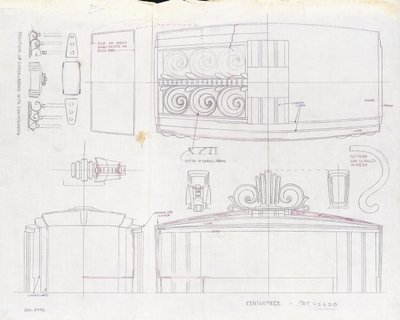 En tegning af design til en Tiffany & Co. udstilling midtpunkt og to tre-lys kandelaber, lavet til 1939 Verdensudstillingen, ca. 1939 (blæk på papir) af Tiffany and Company