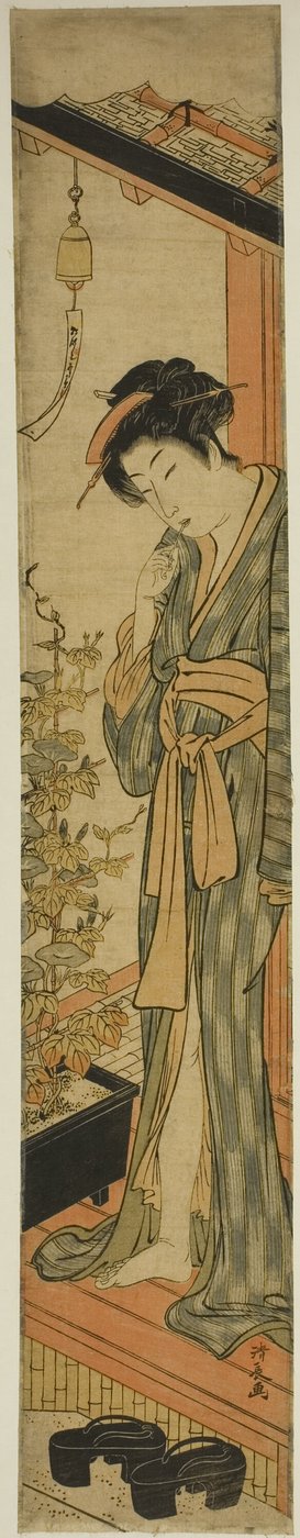 Kvinde, der beundrer Morning Glories, mens hun børster sine tænder af Torii Kiyonaga