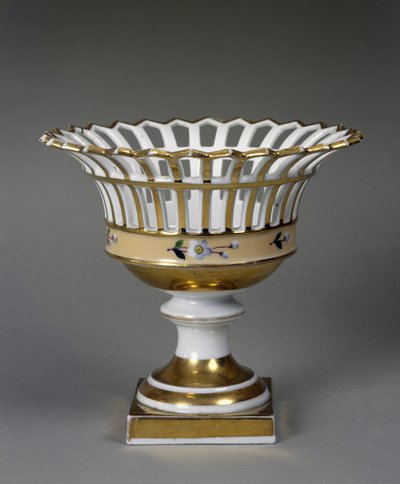 Frugtkurv, ca. 1826-1838 (hårdt-pasta porcelæn med emalje og forgyldning) af Tucker China Factory