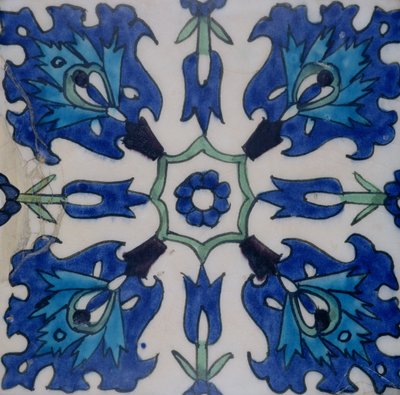 Iznik flise med blomsterdesign (lertøj med farvet underglasur) af Turkish School