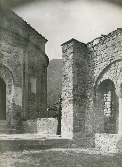 Klosteret San Pietro al Monte, Civate, Lombardiet, Italien, fotografi af Ugo Monneret de Villard, ca. 1910 af Ugo Monneret de Villard