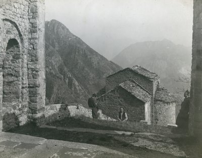 Klosteret San Pietro al Monte, Civate, Lombardiet, Italien, fotografi af Ugo Monneret de Villard, ca. 1910 af Ugo Monneret de Villard