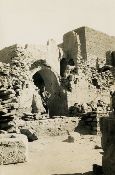 Interiør af stor borg (qasr) i Sankt Simeons kloster, Aswan, Egypten, foto af Ugo Monneret de Villard af Ugo Monneret de Villard