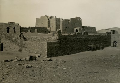 Simeons kloster, set fra sydøst, Aswan, Egypten, foto af Ugo Monneret de Villard af Ugo Monneret de Villard