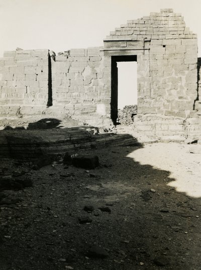 Ruiner af et tempel, Qasr Ibrim, Egypten, foto af Ugo Monneret de Villard af Ugo Monneret de Villard