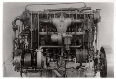 115 PS Daimler luftskibsmotor af Zeppelin LZ 6, c1909-1910 1933 af Unbekannt