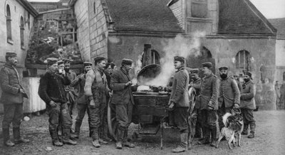 Et tysk hærs feltkøkken i en fransk landsby, Første Verdenskrig, 1915 af Unbekannt