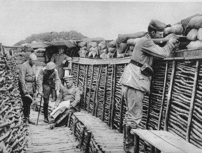 En tysk skyttegrav, Første Verdenskrig, 1915 af Unbekannt