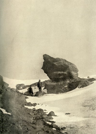 A Great Kenyte Boulder Close To The Winter Quarters, c1908, 1909. af Unbekannt