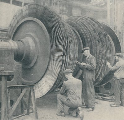 En mangebladet rotor til en af Queen Marys lavtryksturbiner, 1937 af Unbekannt