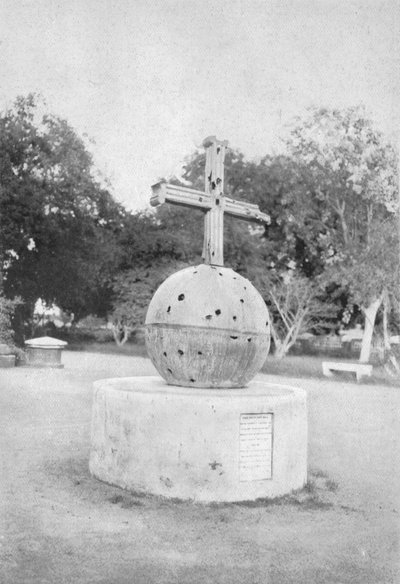 A Myttery Relic - The Cross from Delhi Church, c1910. af Unbekannt