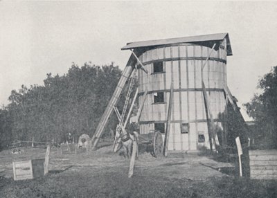En silo, nær Mildura, Victoria, 1923. af Unbekannt