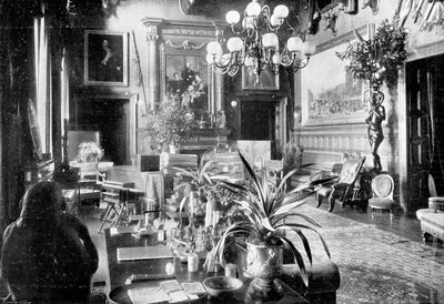 En salon, Sandringham House, Norfolk, 1910 af Unbekannt