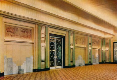 En udsigt over den nye balsal på Claridges Hotel som designet af Oswald P. Milne, 1933 af Unbekannt