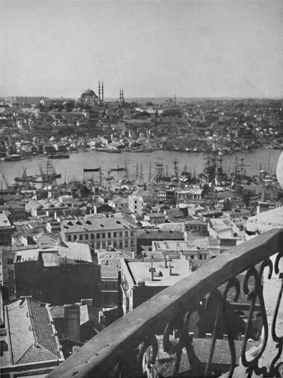En udsigt over Konstantinopel, der viser moskeen Santa Sophia, 1913 af Unbekannt
