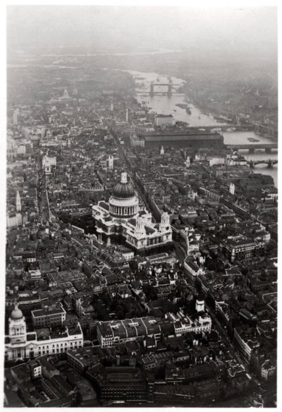 Luftfoto af St Pauls Cathedral, London, fra en Zeppelin, 1931 1933 af Unbekannt
