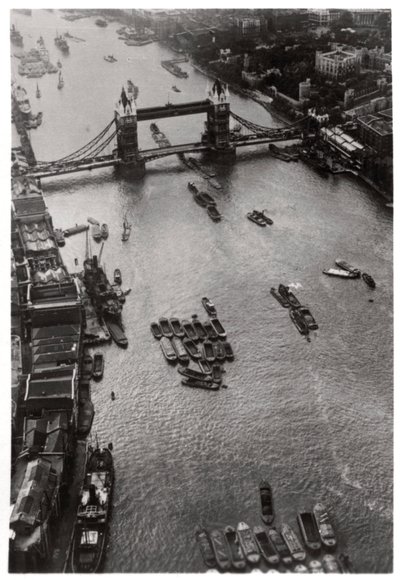 Luftfoto af Tower Bridge, London, fra en Zeppelin, 1931 1933 af Unbekannt