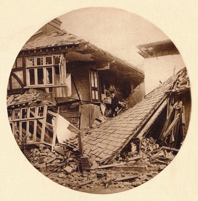 Luftangrebsskade i Croydon, 1915 1935 af Unbekannt