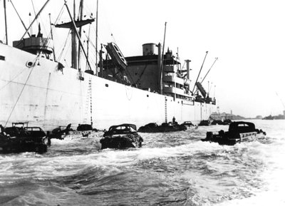 Amerikanske amfibiekøretøjer, Le Havre, Frankrig, 1944 af Unbekannt