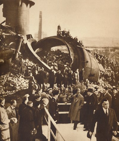 Hos Derelict Steel-Works, South Wales, 1936 1937 af Unbekannt