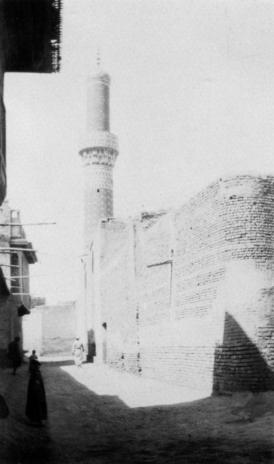 Backstreet og gammel moské, Bagdad, Irak, 1917-1919 af Unbekannt