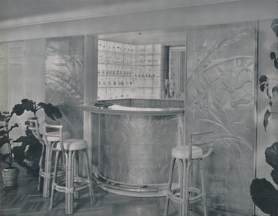Bar im Haus von Mr. und Mrs. Miles Gray, 1942 von Unbekannt