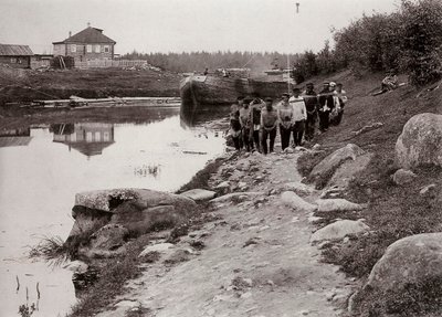 Barge haulers on the Volga, Russia, c1895 af Unbekannt