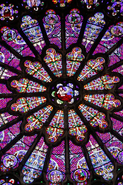 Basilica of St, Denis, nordlige tværarm, Glasmaleri (en detalje), Rose vindue over den midterste port, Saint-Denis, Frankrig af Unbekannt