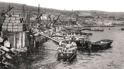 Både på floden Malecon, Valparaiso, Chile, omkring 1900-tallet af Unbekannt