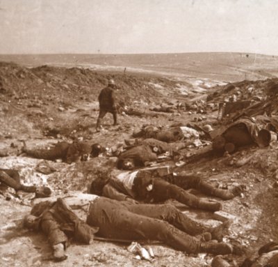 Bodies, Maurepas, Frankrig, c1914-c1918 af Unbekannt