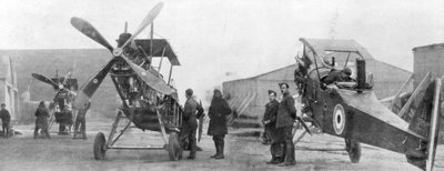 British Royal Flying Corps fly under reparation, c1916 af Unbekannt
