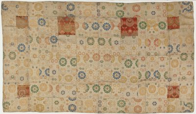 Brokade, silke. En buddhistisk munkedragt, lappet, kesa, Edo-periode, 1615-1868. af Unbekannt