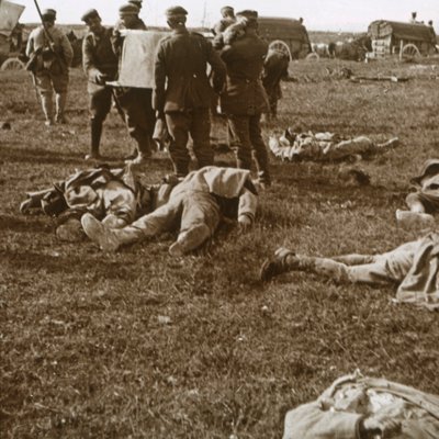 Begravelse af lig, Sainte-Marie-à-Py, Nordfrankrig, c1914-c1918 af Unbekannt