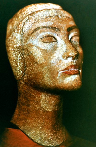Buste af Nefertiti, dronning og hustru til den gamle egyptiske farao Akhenaten Amenhotep IV af Unbekannt