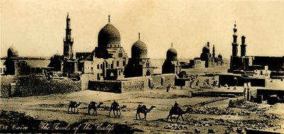 Cairo - The Tombs of the Califs, c1918-c1939. af Unbekannt