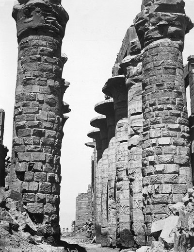 Central gyde i det store tempel i Karnak, Egypten, 1878 af Unbekannt