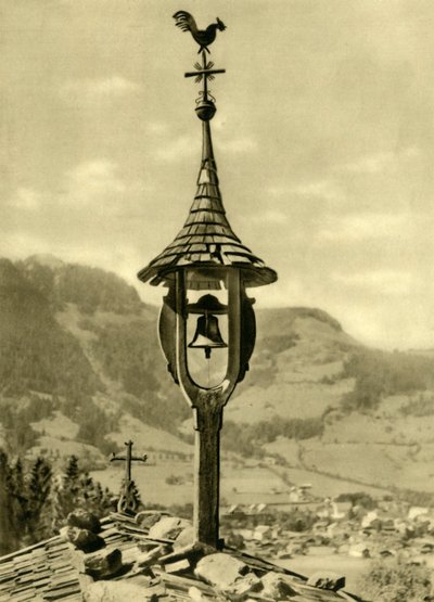Kirkeklokke og vejrhane, Kitzbühel, Tyrol, Østrig, c1935. af Unbekannt