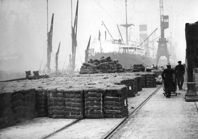 Kokosnussproduktion, 20. Jahrhundert von Unbekannt