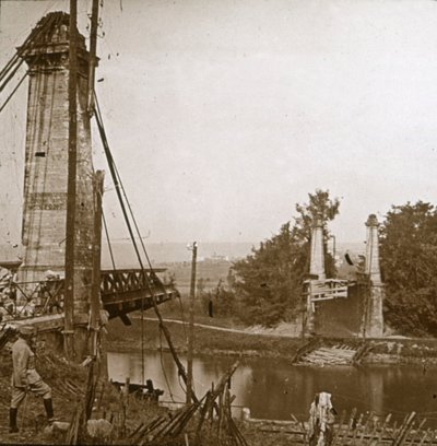 Ødelagt bro, Dormans, Nordfrankrig, c1914-c1918 af Unbekannt